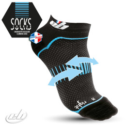 EB Climbing Carbon socks funkcionális zoknik fekete/kék Černá