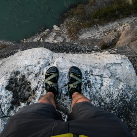 Szandálok széles választéka mindenki számára - városi szandálok, túraszandálok és flip-flopok