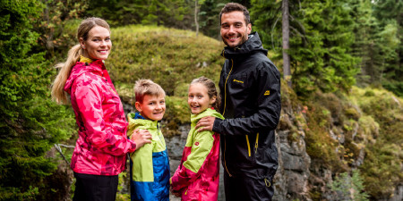 Tavaszi kabát- és nadrágvásár