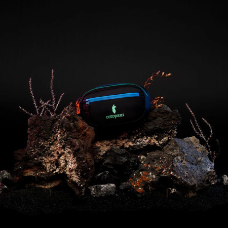 Cotopaxi Kapai 1.5L Hip Pack Del Dia Dark PT övtáska