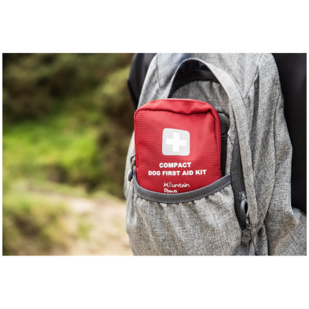 Mountain Paws Compact Dog First Aid Kit elsősegélycsomag kutyáknak