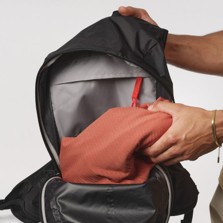 Salomon Cross 12 futóhátizsák