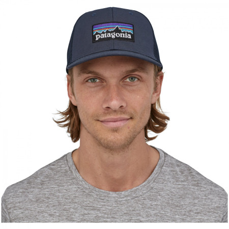 Patagonia P-6 Logo Trucker Hat baseball sapka