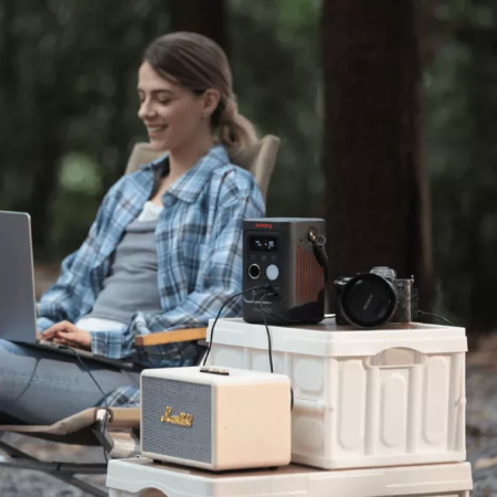 Jackery Explorer 300D töltőállomás