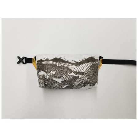 High Tail Designs Fanny Pack Low Poly övtáska