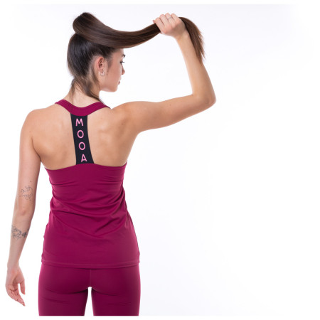 MOOA Beth női atléta