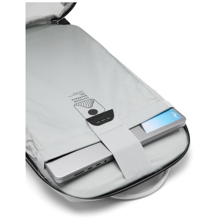 Peak Design Outdoor Backpack 25L hátizsák