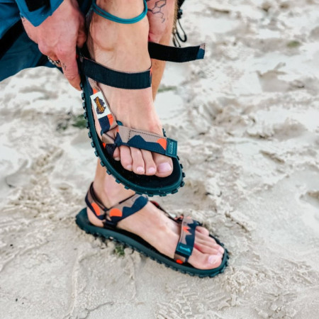 Gumbies Scrambler Khaki a Orange férfi szandál