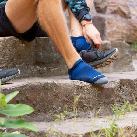 Darn Tough M Run No Show Tab Ultra-Lightweight With Cushion férfi zokni