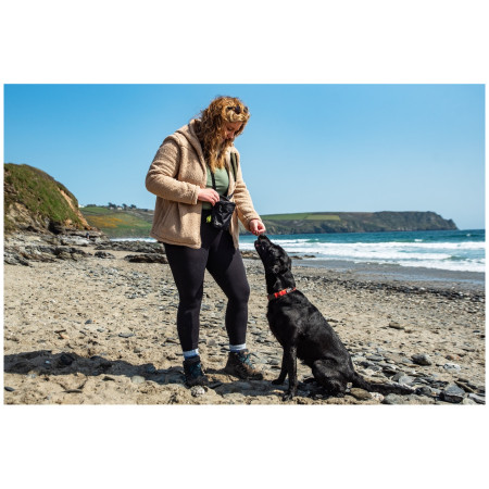 Mountain Paws Dog Snack Pack jutalomfalat-tartó