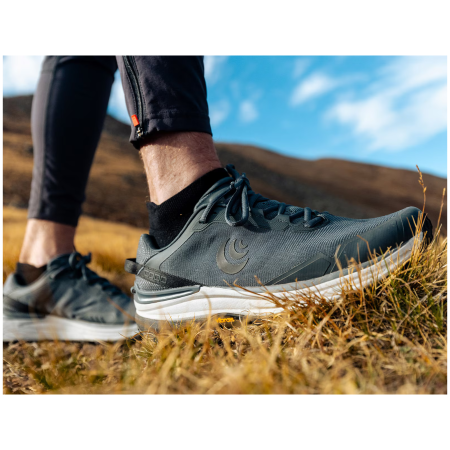 Topo Traverse férfi túracipők