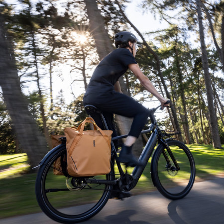 Thule Chasm Tote 25L InLock utazótáska