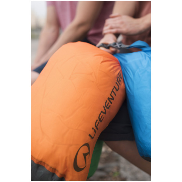 LifeVenture Ultralight Dry Bag 75L vízhatlan zsák